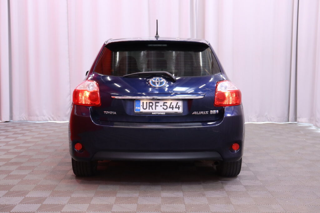 Toyota - Auris - 1,8 HSD Linea Sol Plus // Vakkari / Peruutuskamera / Ilmastointi / Aluvanteet / 2x renkaat // Toyota - Auris - 1,8 HSD Linea Sol Plus // Vakkari / Peruutuskamera / Ilmastointi / Aluvanteet / 2x renkaat // - Viistoperä