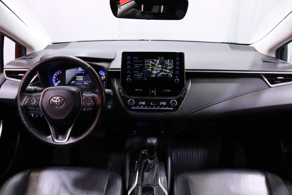 Toyota - Corolla - Sedan 1,8 Hybrid Style // ACC / Puolinahka / Navi / Keyless / Kamera / Led // Toyota - Corolla - Sedan 1,8 Hybrid Style // ACC / Puolinahka / Navi / Keyless / Kamera / Led // - Sedan