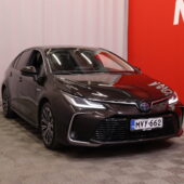 Toyota - Corolla - Sedan 1,8 Hybrid Style // ACC / Puolinahka / Navi / Keyless / Kamera / Led // - Sedan
