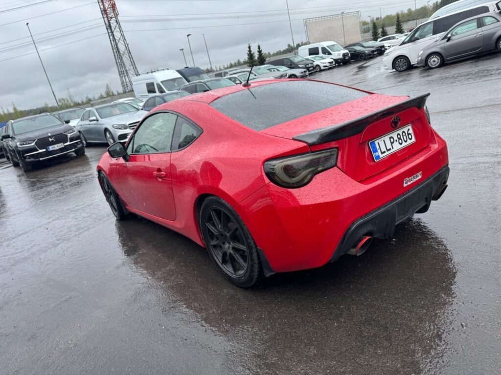 Toyota - GT86 - 2,0 Boxer M/T Toyota - GT86 - 2,0 Boxer M/T - Coupe