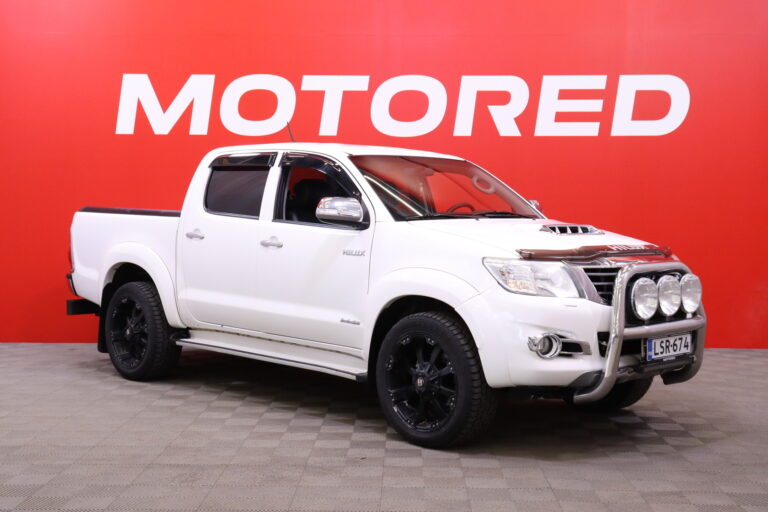 Toyota - Hilux - Double Cab 3,0 D-4D 4WD 171 SR aut. // Mountain Top / Navi / Bluetooth / Peruutuskamera / Sport-istuimet edessä // - Avolava