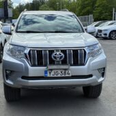 Toyota - Land Cruiser - 3,0 D-4D DPF Luxury aut. 5h // Webasto / Nahkasisusta / Mutarenkaat / Iso näyttö / Vetokoukku / Vakkari - Farmari