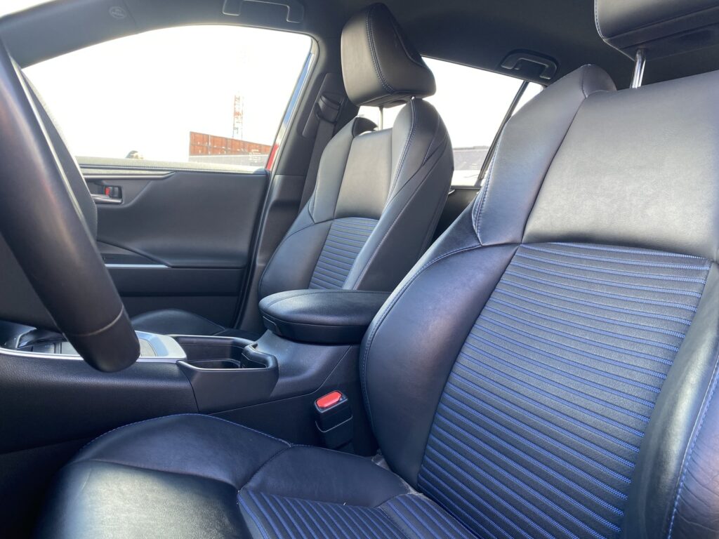 Toyota - RAV4 - 2,5 Hybrid AWD-i Style Toyota - RAV4 - 2,5 Hybrid AWD-i Style - Maastoauto