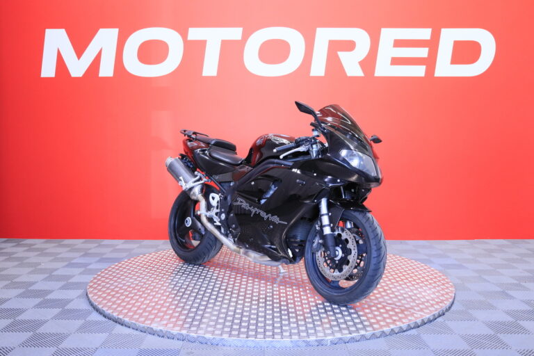 Triumph - Daytona - 955 i // Huoltokirja / Triumph Race / Suomi-pyörä // - Moottoripyörä
