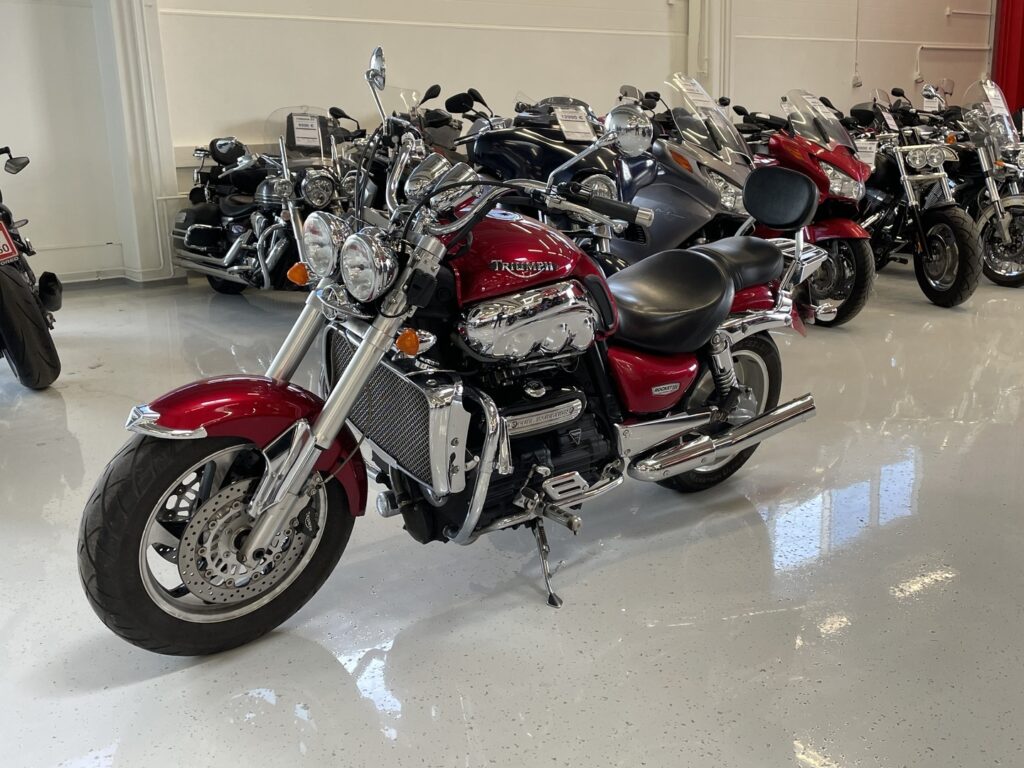 Triumph - ROCKET III - Classic * 2x laukut, Suomi-pyörä, paremmat kuvat tulossa * Triumph - ROCKET III - Classic * 2x laukut, Suomi-pyörä, paremmat kuvat tulossa * - Moottoripyörä