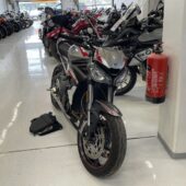 Triumph - STREET TRIPLE - 765 RS // Juuri tullut! / Öhlins / Sifter / Huoltokirja / Suomi-pyörä // - Moottoripyörä