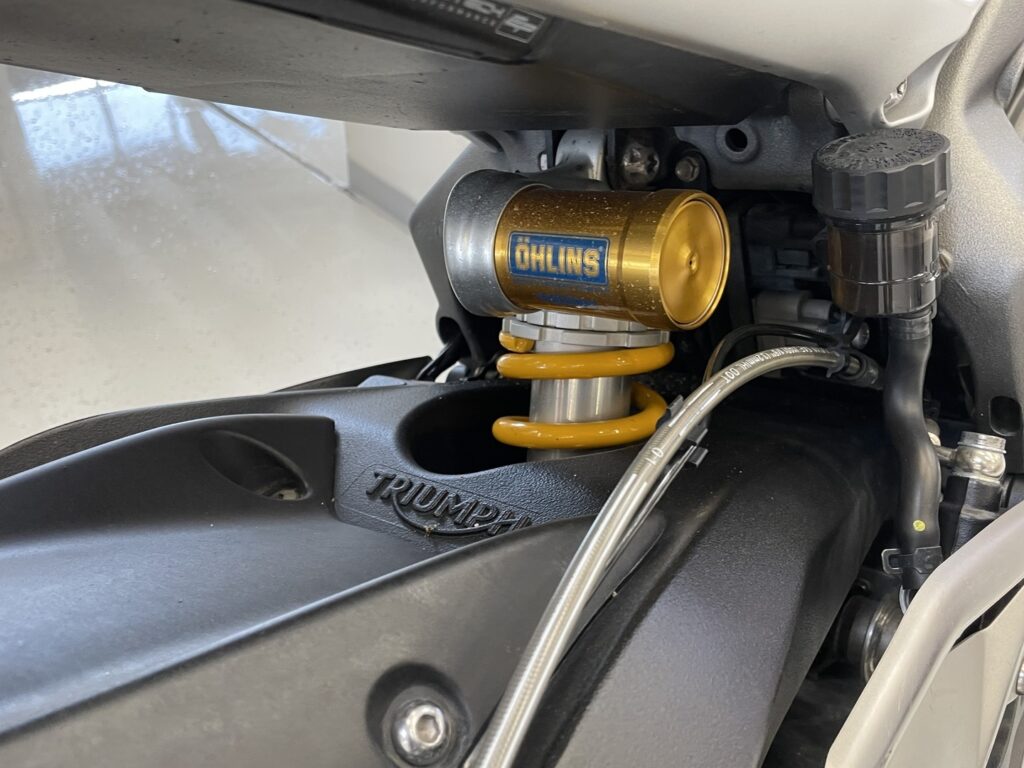 Triumph - STREET TRIPLE - 765 RS // Juuri tullut! / Öhlins / Sifter / Huoltokirja / Suomi-pyörä // Triumph - STREET TRIPLE - 765 RS // Juuri tullut! / Öhlins / Sifter / Huoltokirja / Suomi-pyörä // - Moottoripyörä
