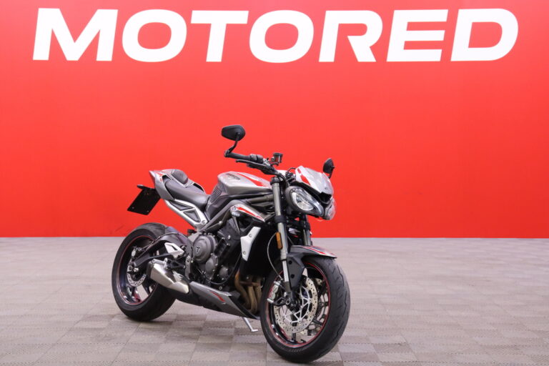 Triumph - STREET TRIPLE - 765 RS // Juuri tullut! / Öhlins / Sifter / Huoltokirja / Suomi-pyörä // - Moottoripyörä