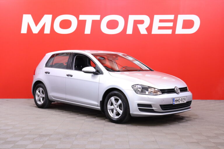 Volkswagen - Golf - Trendline 1,2 TSI 63 kW (85 hv) // Suomi-auto / Diginäyttö / AUX / Säännöllisesti huollettu / 2x renkaat ja vanteet // - Viistoperä