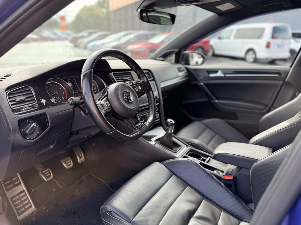 Volkswagen - Golf - R 2.0TSI 4Motion Volkswagen - Golf - R 2.0TSI 4Motion - Farmari
