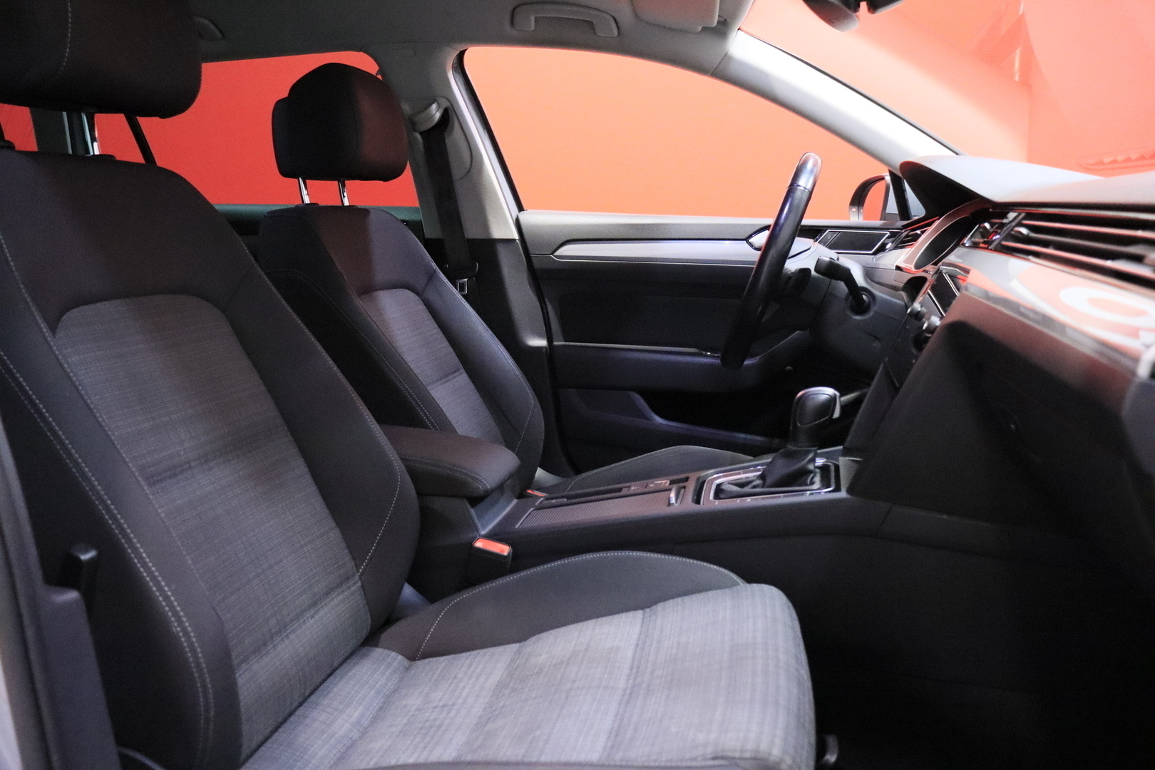 Volkswagen - Passat - Variant Style Business 2,0 TDI EVO SCR 110 kW DSG-automaatti / 1.Om Suomi-auto / Webasto / Jakopää tehty! / ACC / Vetokoukku / - Farmari
