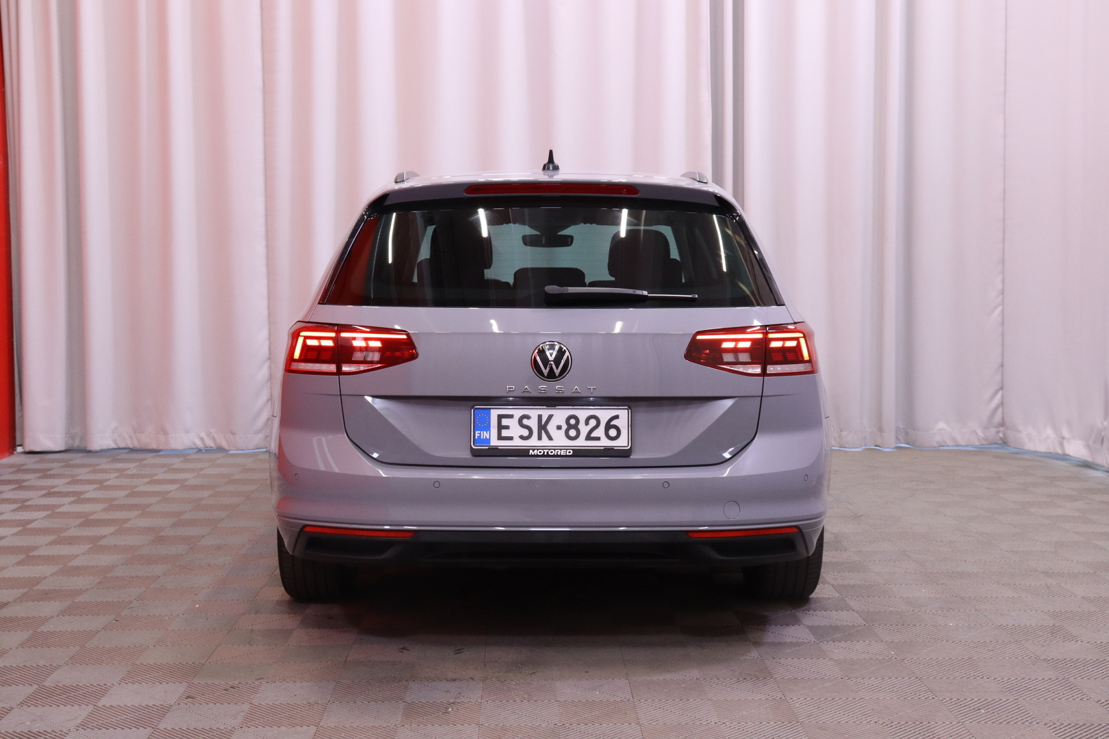 Volkswagen - Passat - Variant Style Business 2,0 TDI EVO SCR 110 kW DSG-automaatti / 1.Om Suomi-auto / Webasto / Jakopää tehty! / ACC / Vetokoukku / - Farmari