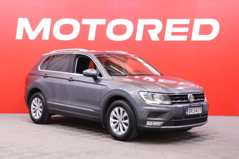 Volkswagen - Tiguan - Comfortline 2,0 TDI SCR 110 kW (150 hv) 4MOTION DSG // Suomi-auto / Webasto / Koukku / Tutkat / Kaistavahti / Vakkari / CarPlay / - Maastoauto