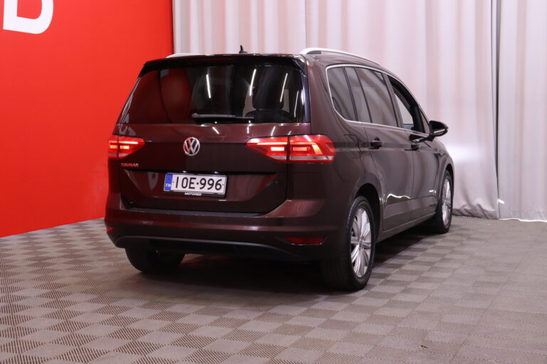 Volkswagen - Touran - Highline 1,6 TDI 85 kW (115 hv) DSG-automaatti // 7-paikkanen / ACC / LED ajovalot / Hieronta / Mirrorlink / LED // - Tila-auto
