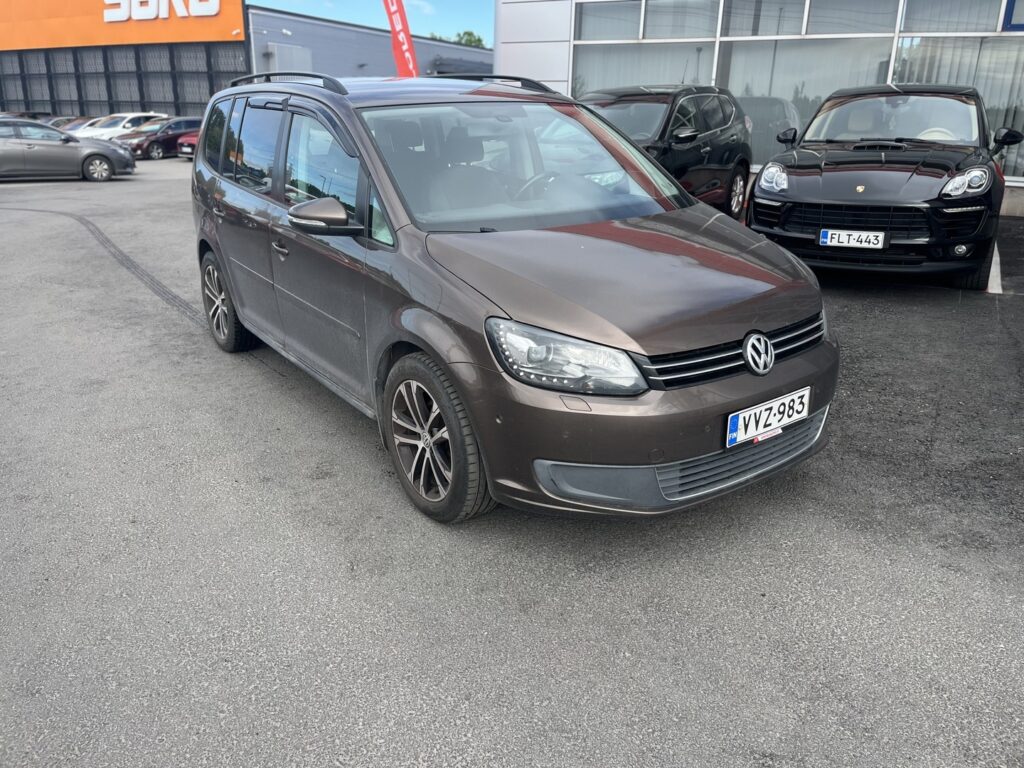 Volkswagen - Touran - Comfortline 1,4 TSI 103 kW (140 hv) DSG-automaatti Volkswagen - Touran - Comfortline 1,4 TSI 103 kW (140 hv) DSG-automaatti - Tila-auto