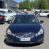 Volvo - V60 - D3 Ocean Race aut S/S // Vetokoukku / Vakkari / KeyLess / Nahkaverhoilu / P. tutka / High Performance -äänentoisto // - Farmari