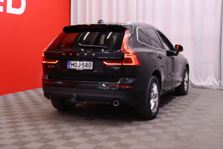 Volvo - XC60 - T8 TwE AWD Momentum Advanced aut // Webasto / ACC / Koukku / Muistipenkki / Panorama / Keyless / LED / Ratinlämmitin // - Maastoauto