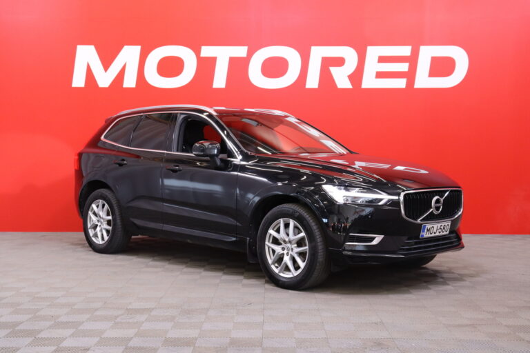 Volvo - XC60 - T8 TwE AWD Momentum Advanced aut // Webasto / ACC / Koukku / Muistipenkki / Panorama / Keyless / LED / Ratinlämmitin // - Maastoauto