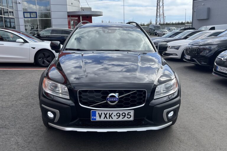 Volvo - XC70 - D5 AWD Business Summum Edition aut // ACC / Kaistavahti / Webasto / Suomi-auto // - Farmari