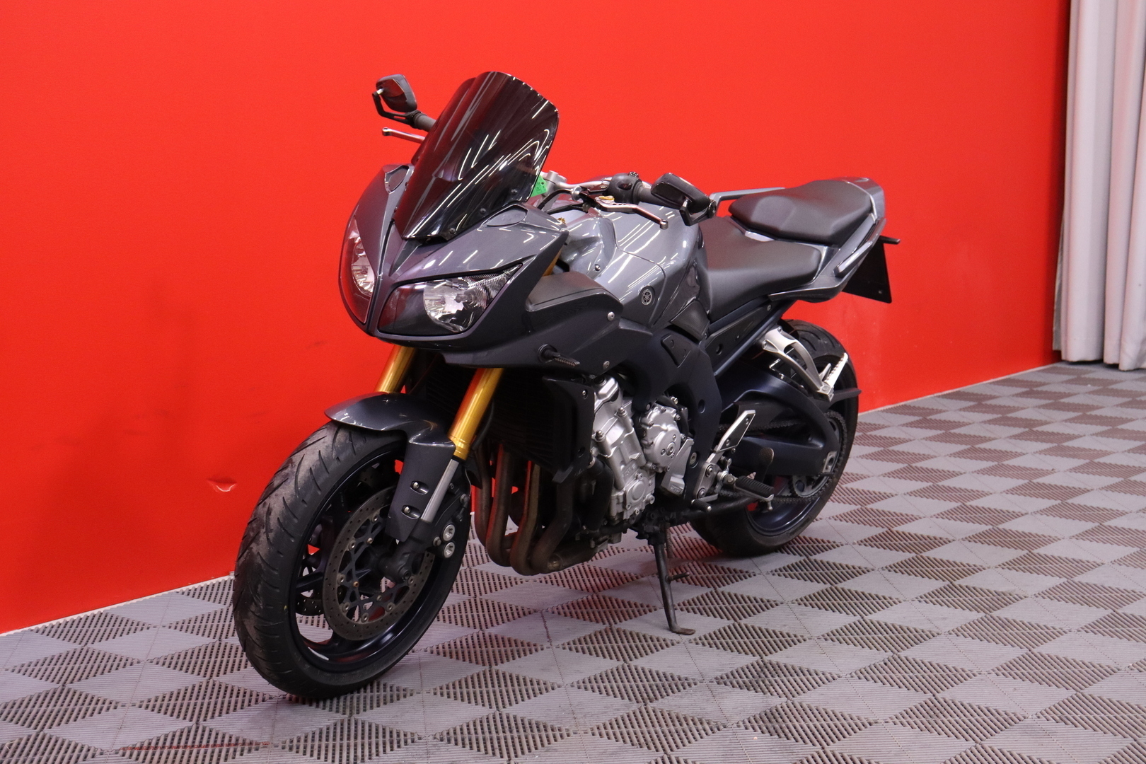 Yamaha - FZ1-S - // Ruisku! / Dominator Slipari / Tangonpääpeilit / Huoltokirja // - Moottoripyörä