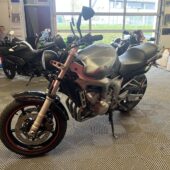 Yamaha - FZ6-S - // Myydään huutokaupat.com / DominatoR / Hyväkuntoiset renkaat // - Moottoripyörä