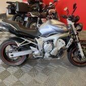 Yamaha - FZ6-S - // Myydään huutokaupat.com / DominatoR / Hyväkuntoiset renkaat // - Moottoripyörä