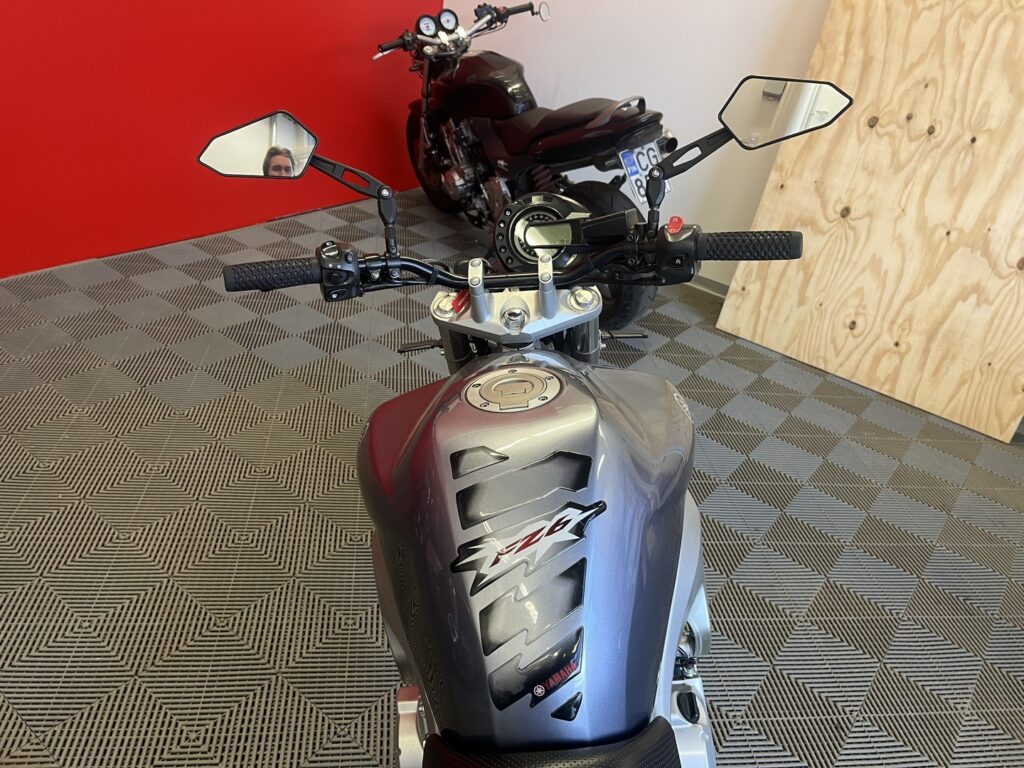 Yamaha - FZ6-S - // Myydään huutokaupat.com / DominatoR / Hyväkuntoiset renkaat // Yamaha - FZ6-S - // Myydään huutokaupat.com / DominatoR / Hyväkuntoiset renkaat // - Moottoripyörä