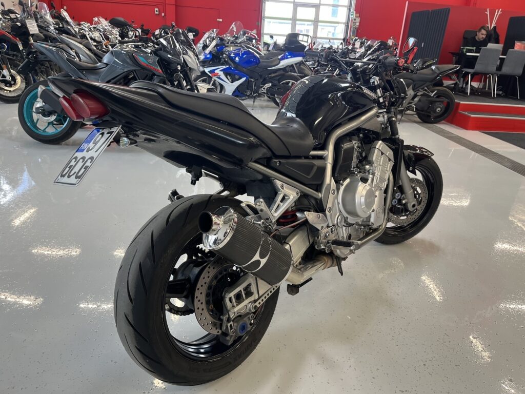Yamaha - FZS - 1000 // Myydään Huutokaupat.com // Yamaha - FZS - 1000 // Myydään Huutokaupat.com // - Moottoripyörä