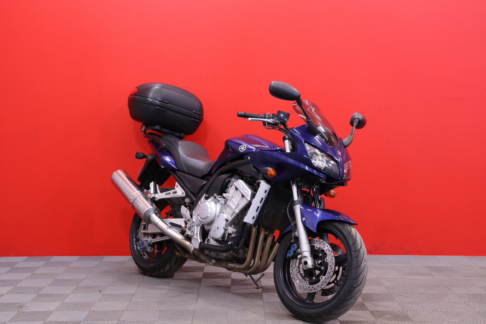 Yamaha - FZS - 1000 // Suomi-pyörä / 2-Om / Takalaukku // - Moottoripyörä