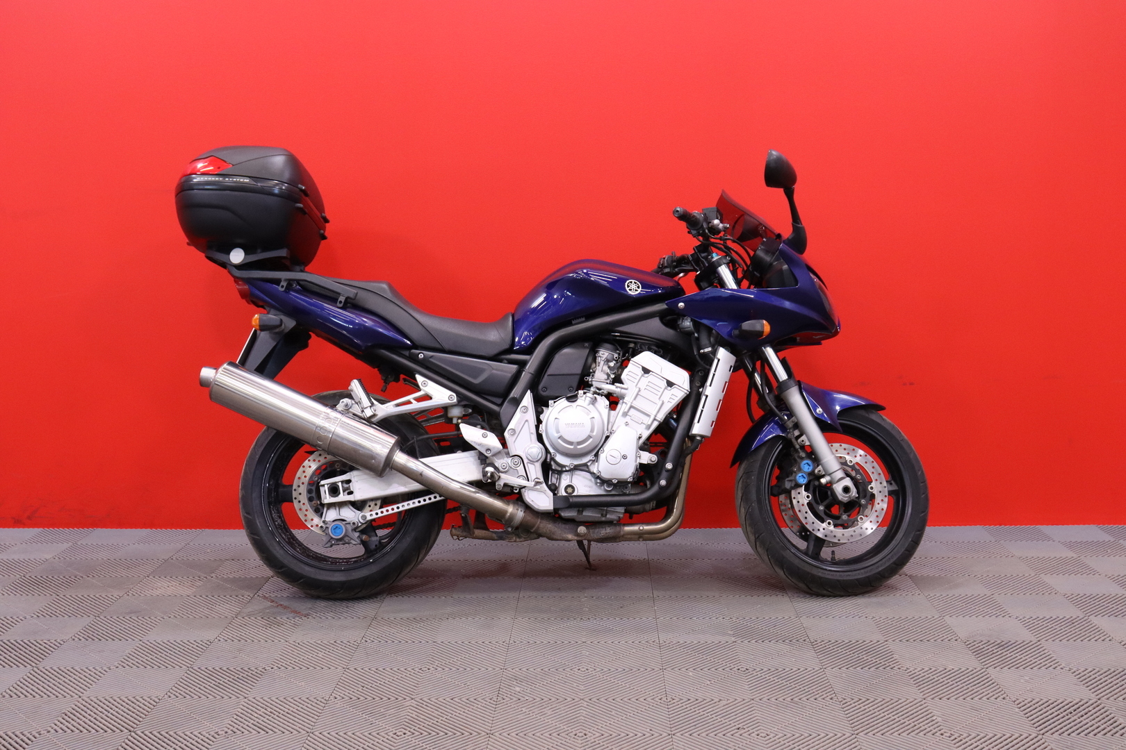 Yamaha - FZS - 1000 // Suomi-pyörä / 2-Om / Takalaukku // - Moottoripyörä