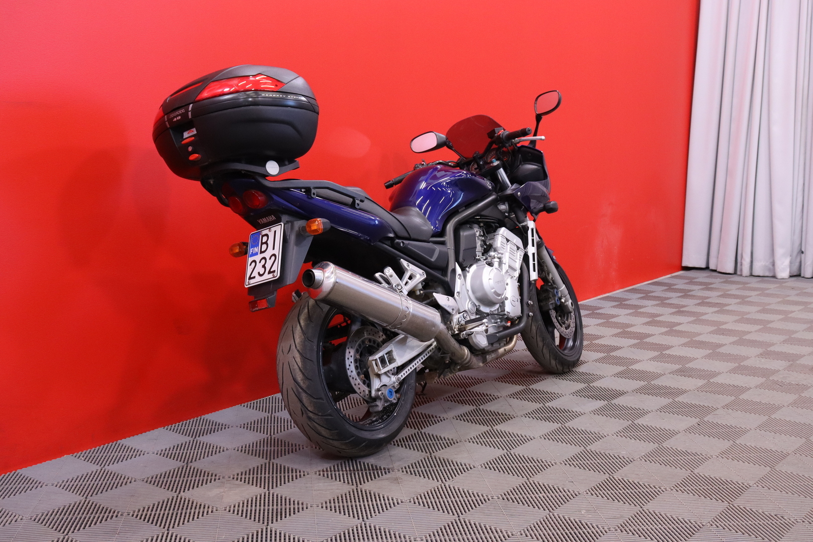 Yamaha - FZS - 1000 // Suomi-pyörä / 2-Om / Takalaukku // - Moottoripyörä