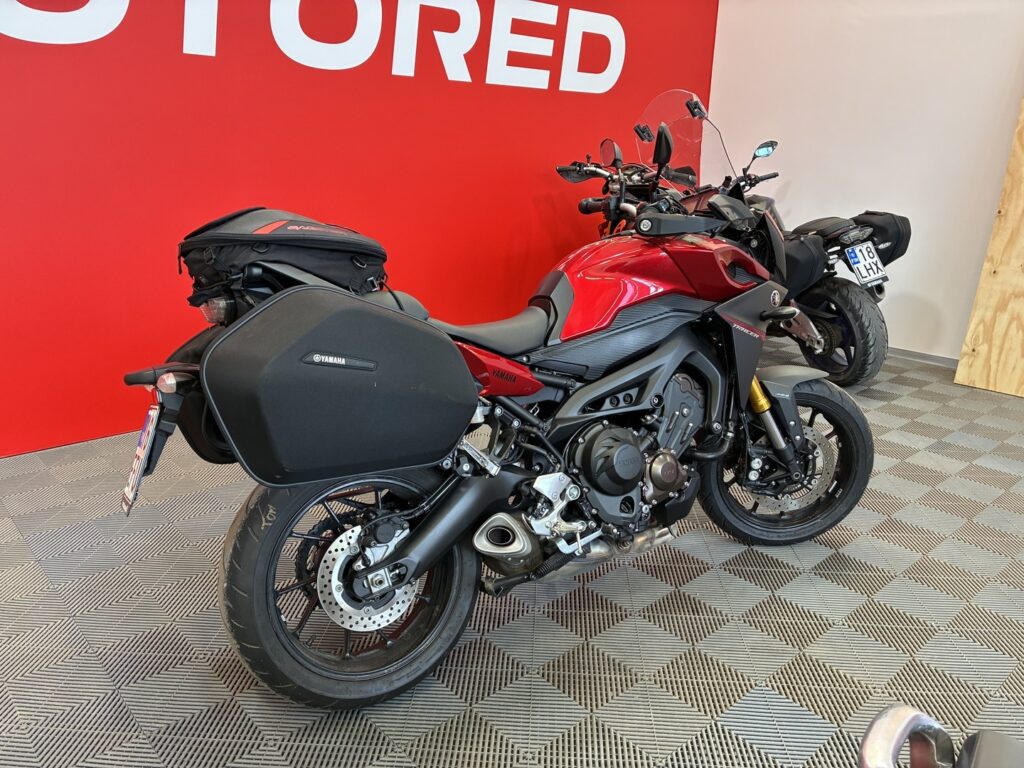 Yamaha - MT-09 - Tracer 900 // Juuri saapunut! / Suomi-pyörä / Huoltokirja / Laukut // Yamaha - MT-09 - Tracer 900 // Juuri saapunut! / Suomi-pyörä / Huoltokirja / Laukut // - Moottoripyörä