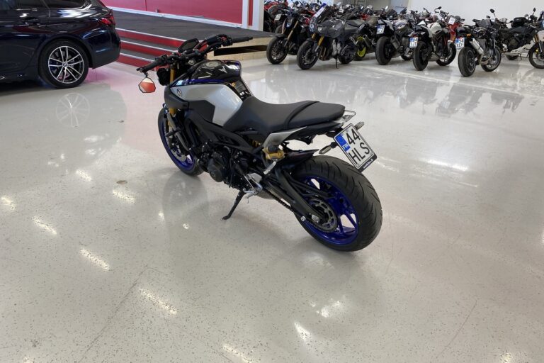 Yamaha - MT-09 - SP // Juuri saapunut / Akrapovic / Shifter // - Moottoripyörä