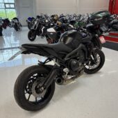Yamaha - MT-09 - // Juuri saapunut / Akrapovic kokoputkisto / Shifter / ABS // - Moottoripyörä
