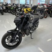 Yamaha - MT-09 - // Juuri saapunut / Akrapovic kokoputkisto / Shifter / ABS // - Moottoripyörä
