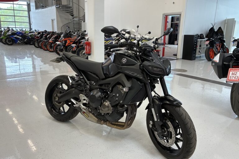 Yamaha - MT-09 - // Juuri saapunut / Akrapovic kokoputkisto / Shifter / ABS // - Moottoripyörä