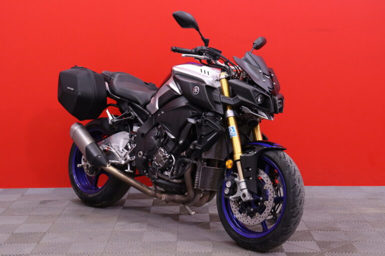 Yamaha - MT-10 - SP // Suomi-pyörä / Öhlins / Laukut // - Moottoripyörä
