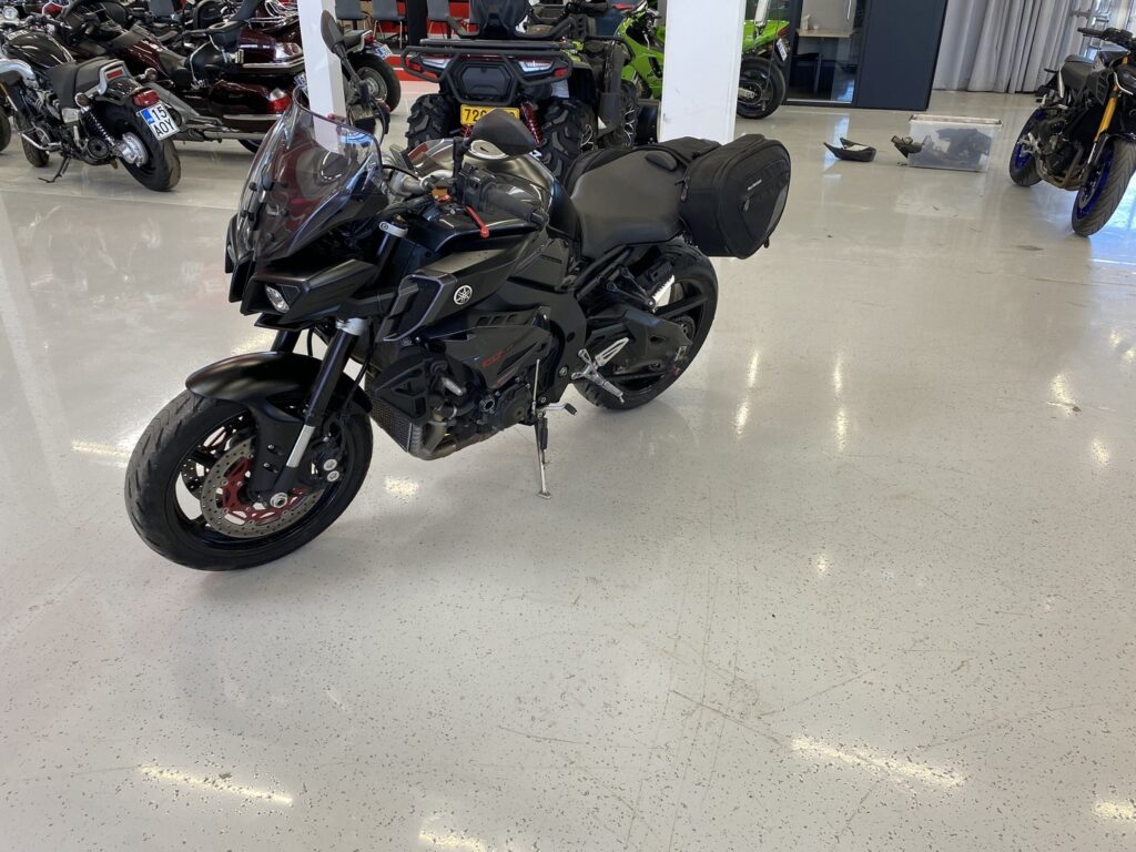 Yamaha - MT-10 - // Juuri saapunut! / Akrapovic / Sifter / Vakkari / Laukut // Yamaha - MT-10 - // Juuri saapunut! / Akrapovic / Sifter / Vakkari / Laukut // - Moottoripyörä