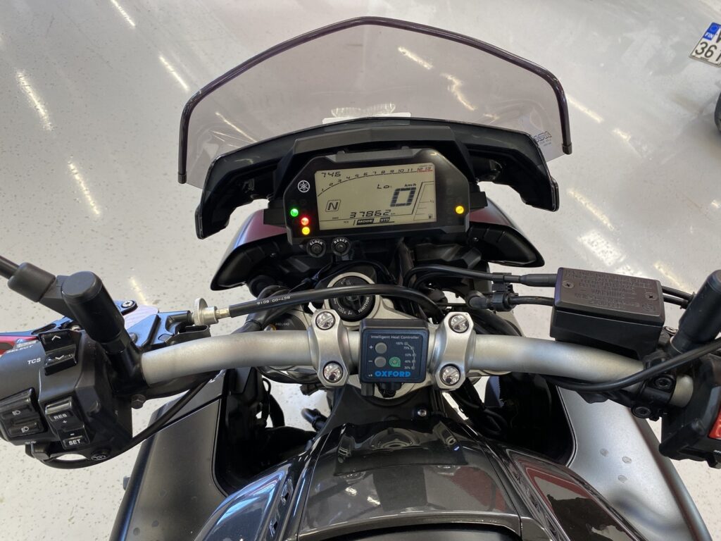 Yamaha - MT-10 - // Juuri saapunut! / Akrapovic / Sifter / Vakkari / Laukut // Yamaha - MT-10 - // Juuri saapunut! / Akrapovic / Sifter / Vakkari / Laukut // - Moottoripyörä