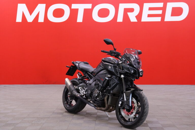 Yamaha - MT-10 - // Juuri saapunut! / Akrapovic / Sifter / Vakkari / Laukut // - Moottoripyörä