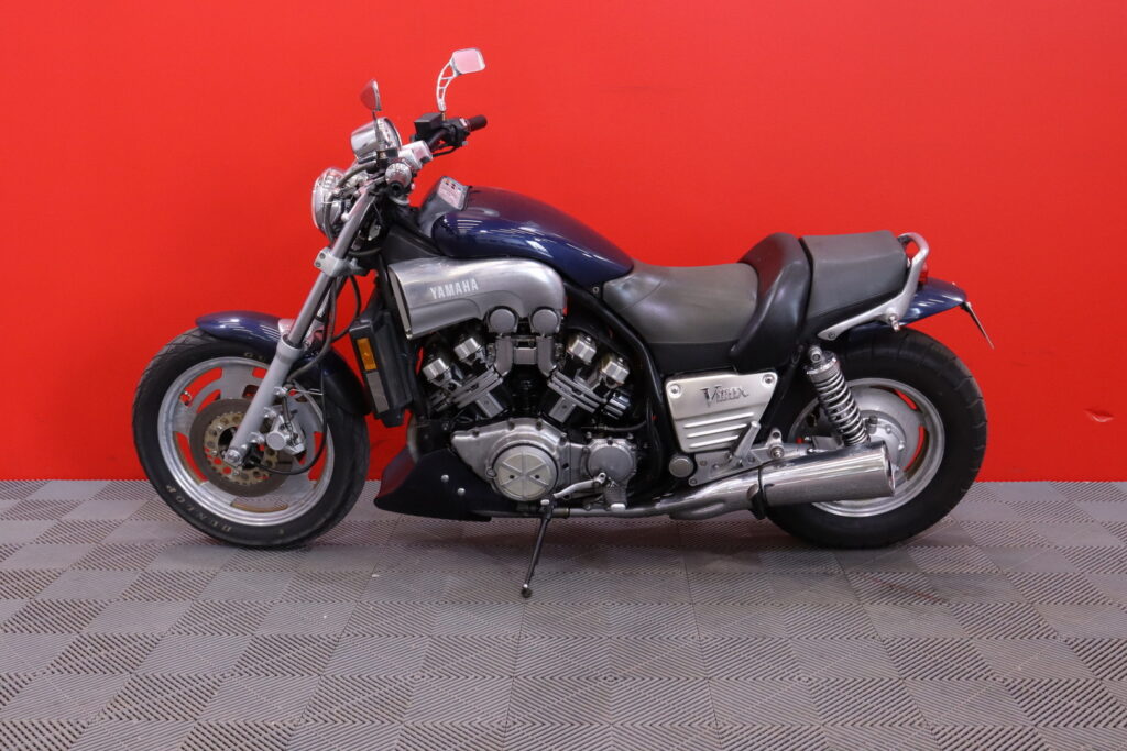 Yamaha - VMX - 1200 // Myydään huutokaupat.com // Yamaha - VMX - 1200 // Myydään huutokaupat.com // - Moottoripyörä