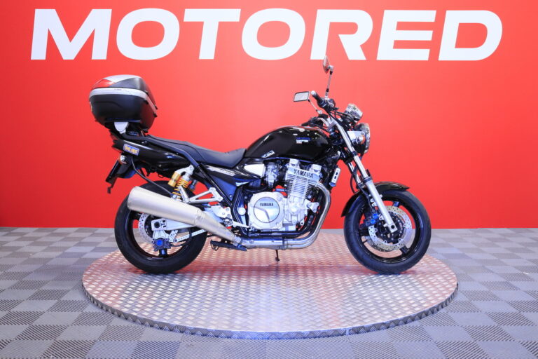 Yamaha XJR