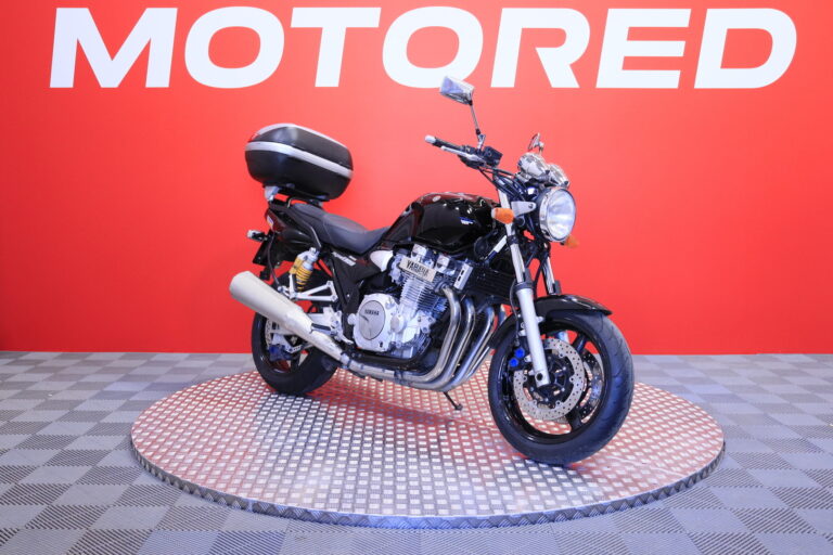 Yamaha - XJR - 1300 // Suomi pyörä / Öhlins / Laukku // - Moottoripyörä