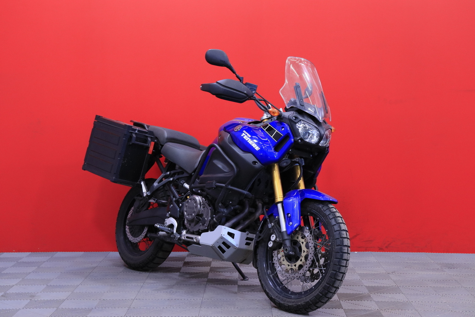 Yamaha - XT - 1200 // Suomi-pyörä / ABS / TCS / Ajomodet / Poskiraudat / 2x laukut // - Moottoripyörä