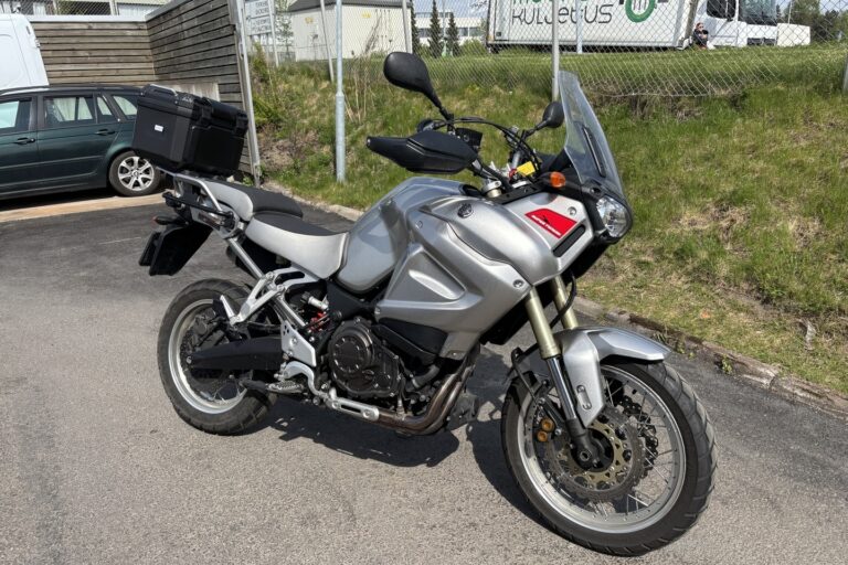 Yamaha - XT - 1200 // Juuri saapunut! / Laukut // - Moottoripyörä