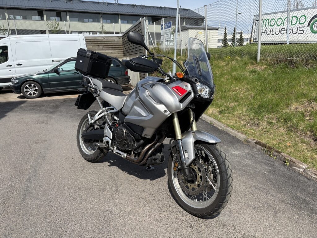 Yamaha - XT - 1200 // Juuri saapunut! / Laukut // - Moottoripyörä