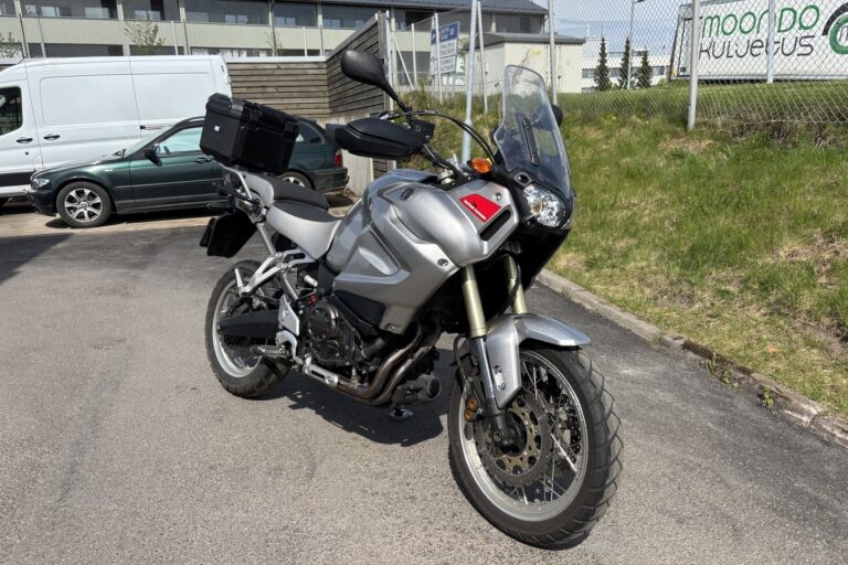 Yamaha - XT - 1200 // Juuri saapunut! / Laukut // - Moottoripyörä