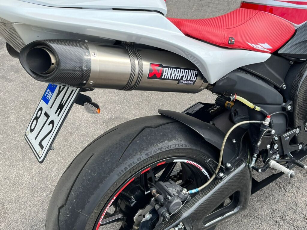 Yamaha - YZF-R1 - // Öhlins / Shifter / Akrapovic / Takovanteet // Yamaha - YZF-R1 - // Öhlins / Shifter / Akrapovic / Takovanteet // - Moottoripyörä