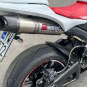 Yamaha - YZF-R1 - // Öhlins / Shifter / Akrapovic / Takovanteet // - Moottoripyörä