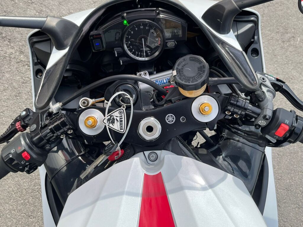 Yamaha - YZF-R1 - // Öhlins / Shifter / Akrapovic / Takovanteet // Yamaha - YZF-R1 - // Öhlins / Shifter / Akrapovic / Takovanteet // - Moottoripyörä